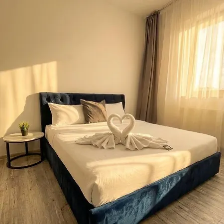 Bloom Apartment *